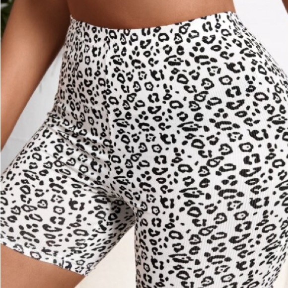 SEXY Leopard Print Rib- Knit Biker Shorts *NEW* - Picture 2 of 6